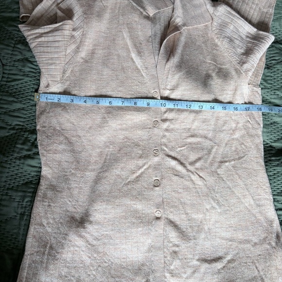 NWOT Abercrombie & Fitch Beige Button-Down Merino Wool Women's Shirt - Picture 6 of 7